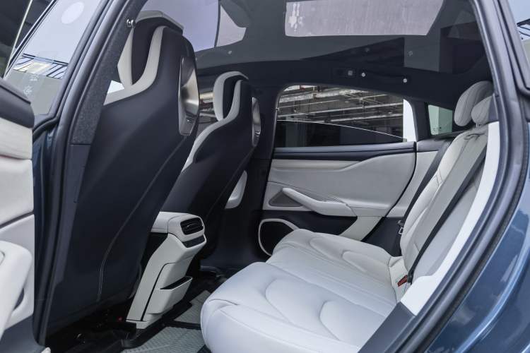 Used  SU7 2024 Rear-Drive Ultra-Long Range Advanced Pro-Level Intelligent Driving Version
