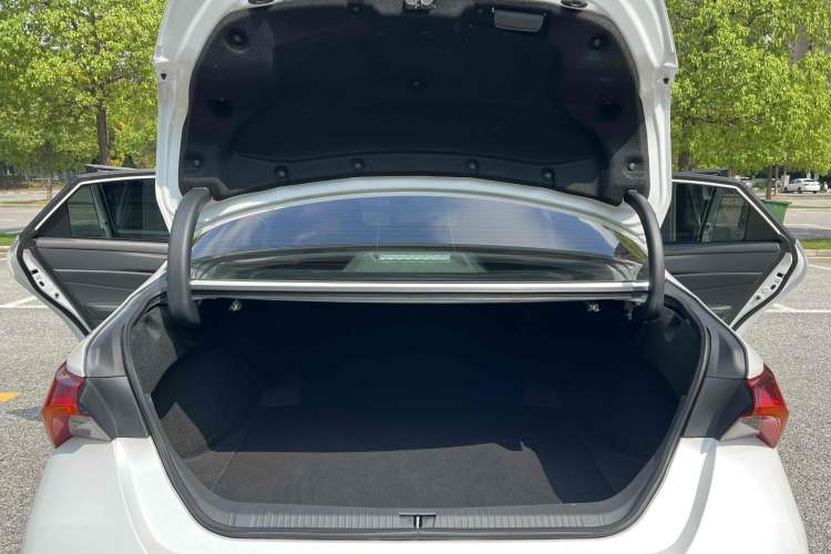 Used Toyota Avalon 2019 2.0L Luxury Edition China VI Standard
