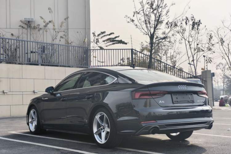 Used Audi A5 2017 Sportback 40 TFSI Fashion Model
