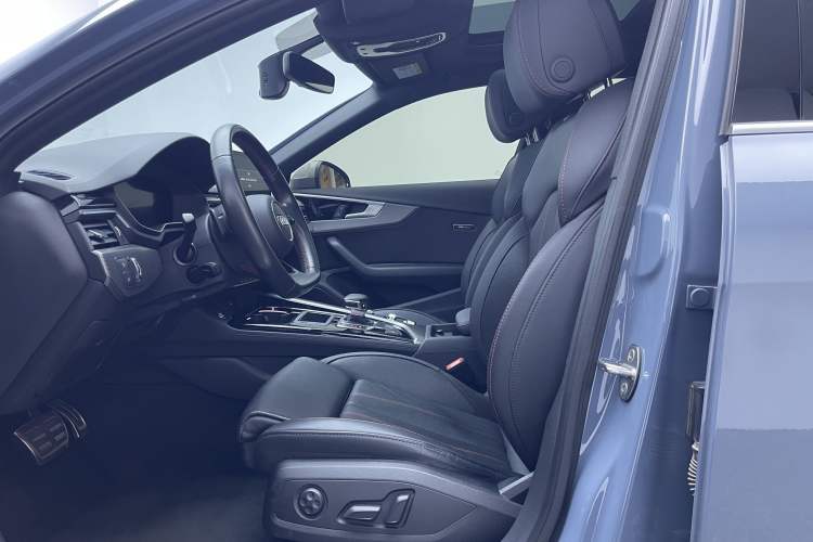 Used Audi A4L 2022 40 TFSI quattro RS Performance Package

