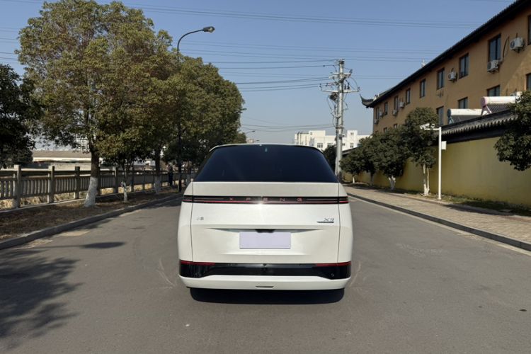 Used XPeng X9 2024 640 All-Wheel Drive High-Performance Max
