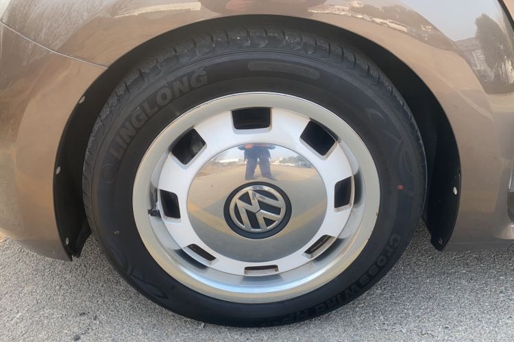 Used Volkswagen Beetle 2015 180TSI model
