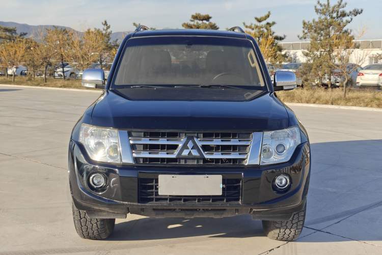 Used Mitsubishi Pajero 2014 3.0L Elite Edition
