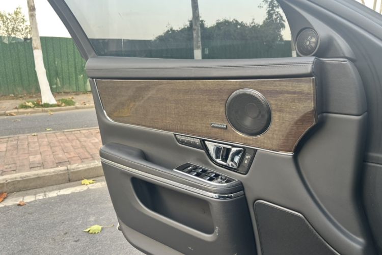 Used Jaguar XJ 2016 XJL 3.0 SC Four-Wheel Drive Panoramic Business Edition
