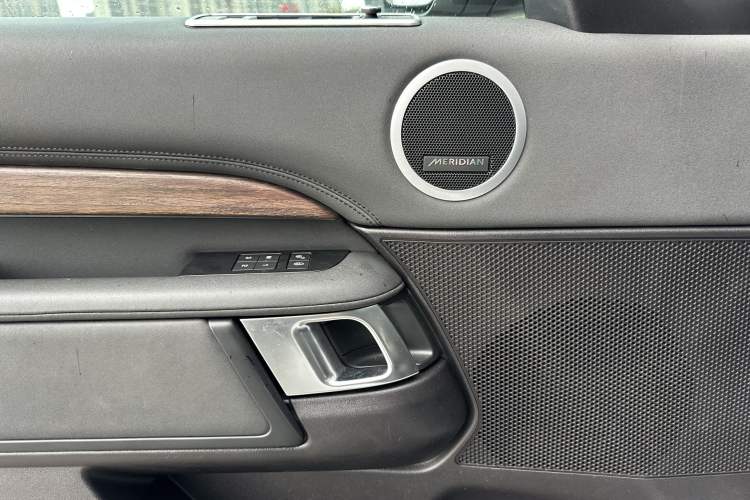 Used Land Rover Discovery 2019 3.0 SC V6 HSE
