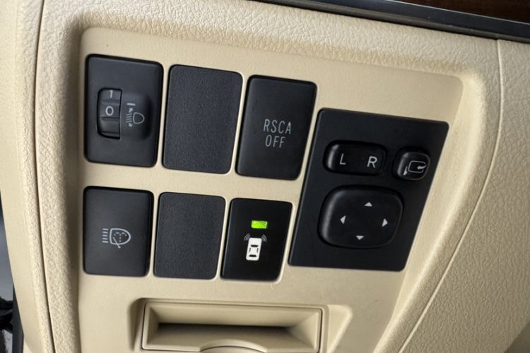 Used Toyota Land Cruiser 2017 4.0L Automatic Parallel Import