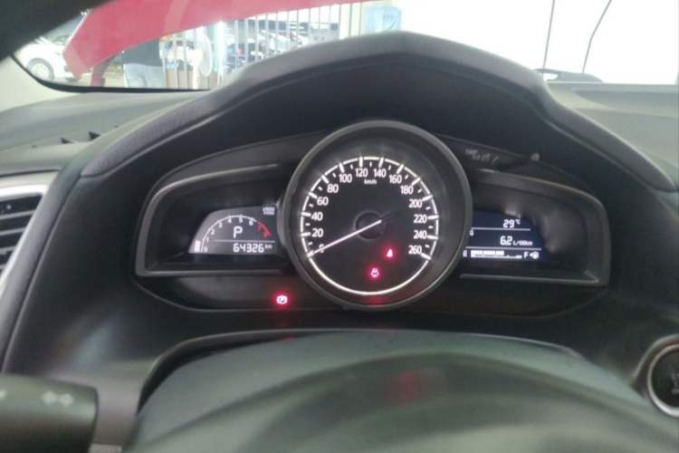 Used Mazda Mazda 3 Axela 2017 Sedan 1.5L Automatic Luxury Model China VI Standard
