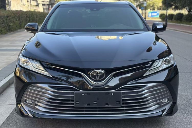 Used Toyota Camry 2018 2.0G Luxury Edition
