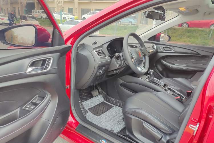 Used Roewe i5 2020 1.5L Automatic 4G Connect Luxury Flagship Edition
