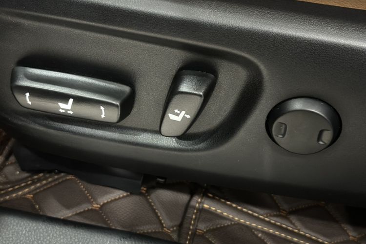 Used Toyota Highlander 2020 2.0T Four-Wheel Drive Millionth Anniversary Edition 7 Seats
