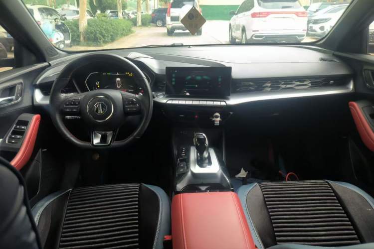 Used MG 5 2021 Revised 300TGI DCT Elegant Luxury Flagship Edition
