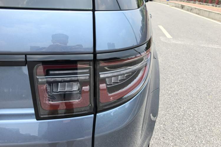 Used Land Rover Discovery Sport 2020 249 PS R-Dynamic Performance Tech Edition 7 Seats