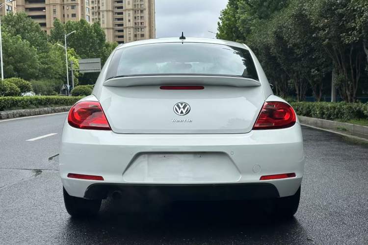 Used Volkswagen Beetle 2015 180TSI model
