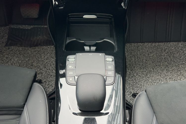 Used Mercedes-Benz A-Class 2020 Restyled A 200 L Sport Sedan Fashion Version
