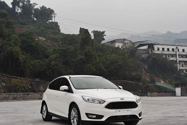 Used Ford Focus 2018 Hatchback Classic 1.6L Automatic Trendy SmartDrive Edition