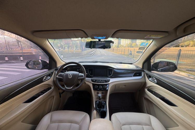 Used Baojun 730 2016 1.5L Manual Comfort Version 7 Seats China V Emission Standard