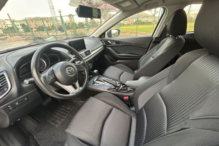 Used Mazda Mazda 3 Axela 2016 Sedan 1.5L Automatic Comfort Model