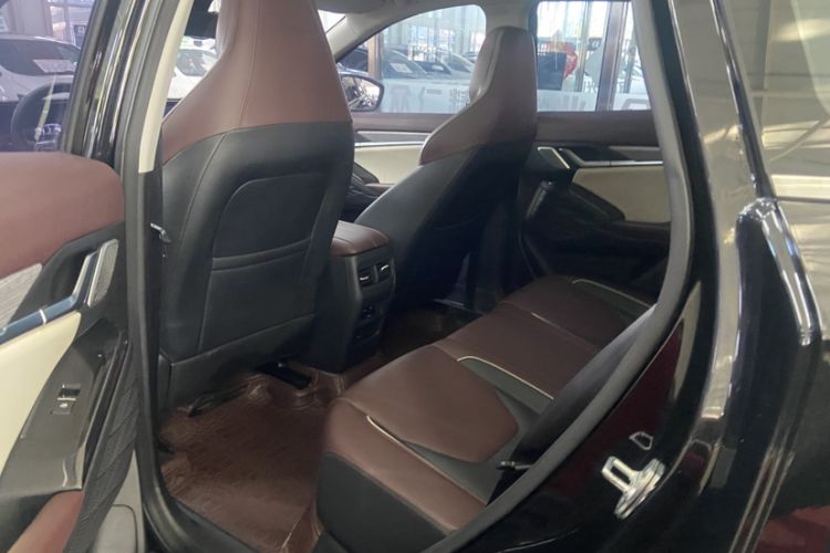 Used SOL QX 2021 300T DCT Prestige Smart Connectivity Version
