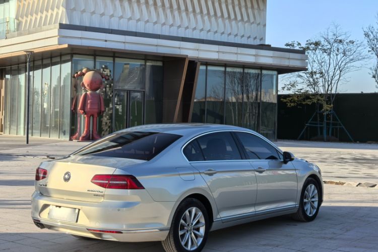 Used Volkswagen Magotan 2018 330TSI DSG Advanced Model
