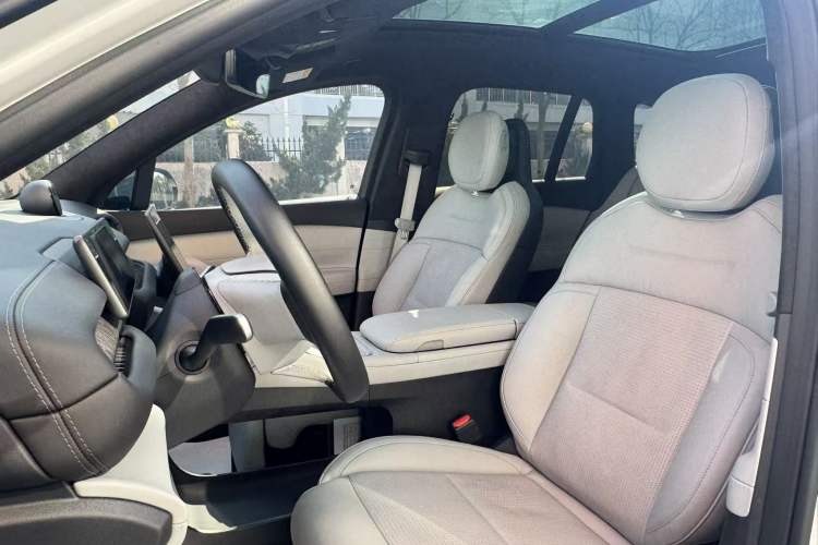 Used Nio ES6 2024 75 kWh
