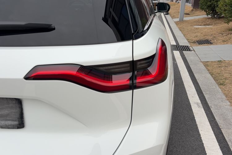 Used Nio ES8 2020 415 km Range 6-Seater Version
