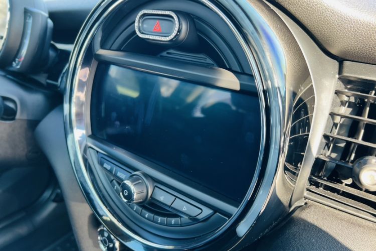 Used MINI MINI 2018 1.5T COOPER Classic Edition
