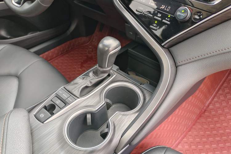 Used Toyota Camry 2021 2.5G Luxury Edition
