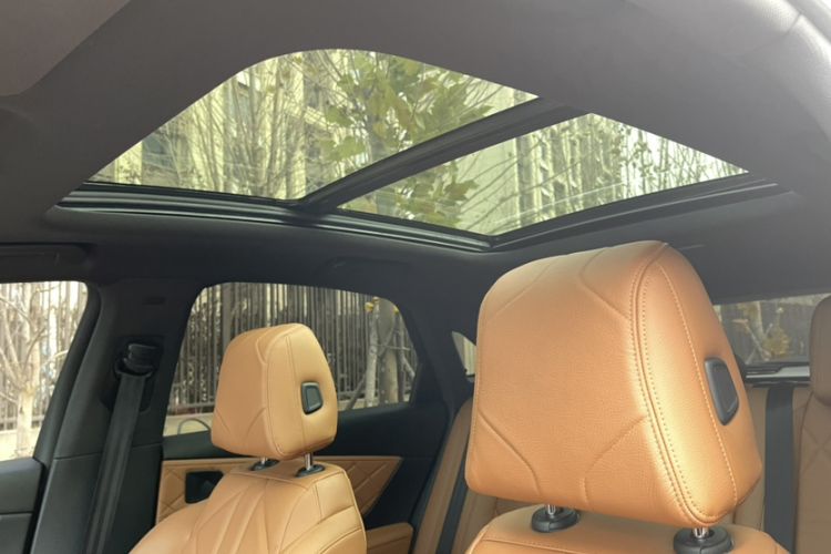 Used  7 2018 45THP Rivoli Pioneer Edition
