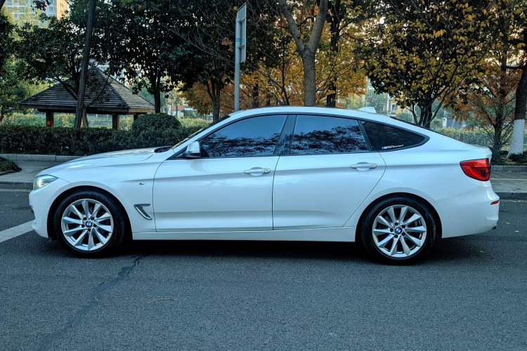 Used BMW 3 Series GT 2018 320i Sport Edition
