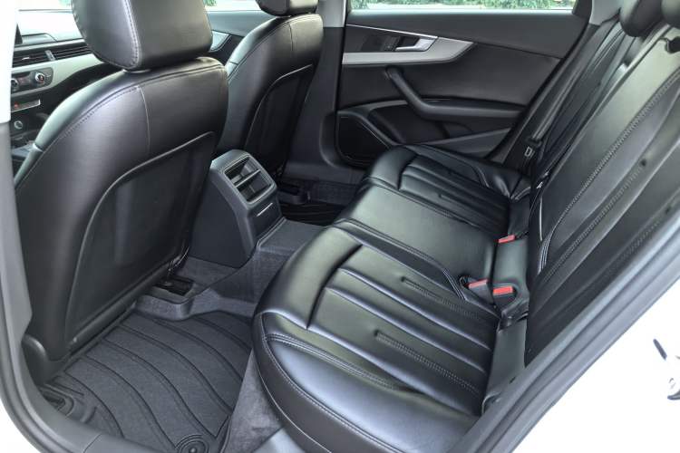 Used Audi A4L 2019 40 TFSI Ambition Version China V
