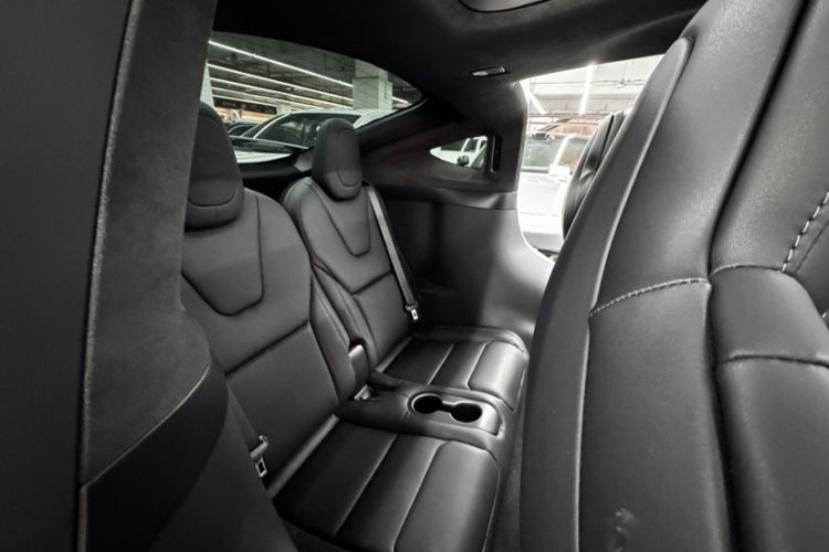 Used Tesla Model X 2019 Long-Range Version
