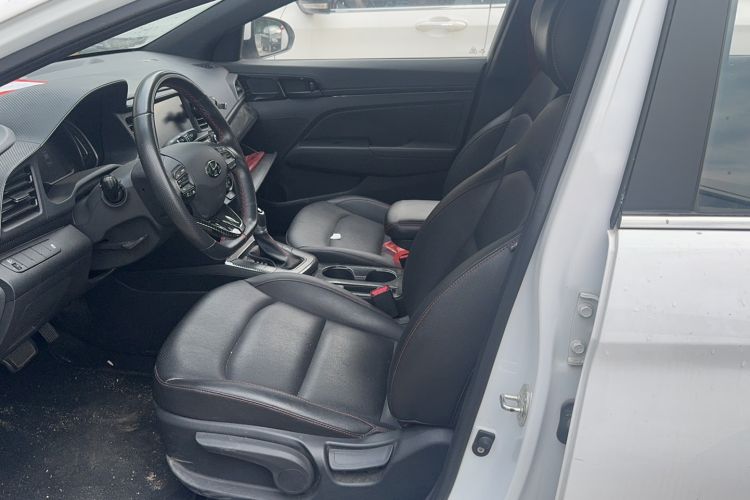 Used Hyundai Elantra 2019 1.4T Dual-Clutch Xuan Dong · Dynamic Model
