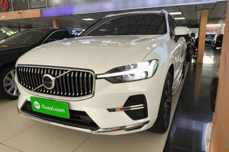 Used Volvo XC60 2023 B5 4x4 Smart Luxury Edition