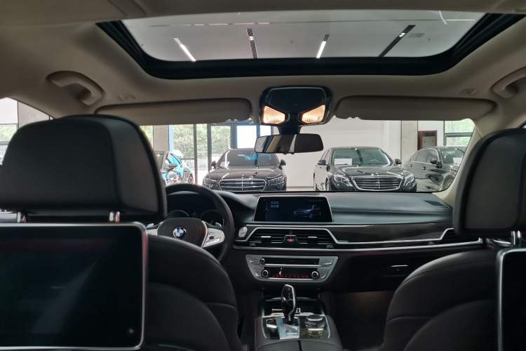 Used BMW 7 Series 2016 740Li Luxury Edition
