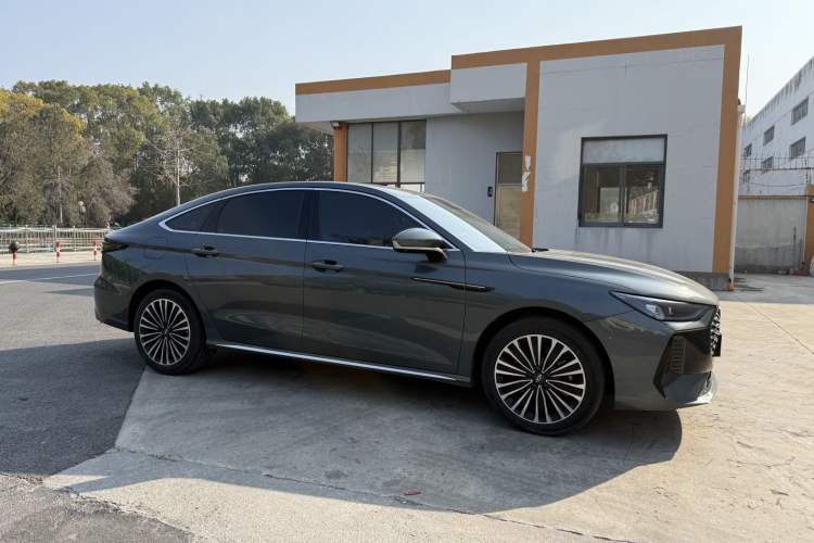 Used Chery Fengyun A8L 2025 1.5 TGDI 145 km Luxury Version