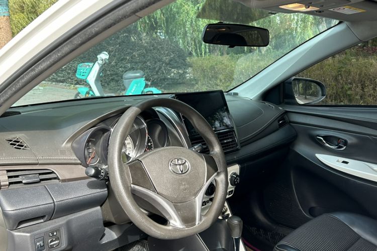 Used Toyota YARiS L 2015 1.5G Automatic Xuan Dong Sunroof Special Edition
