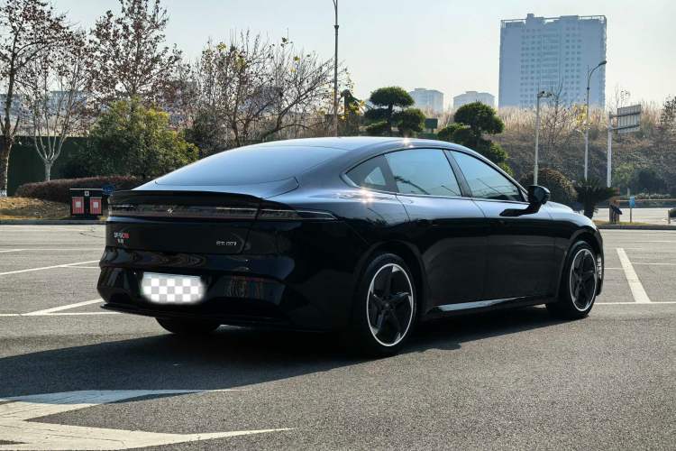 Used  eπ007 2024 Pure Electric 530 Air Edition