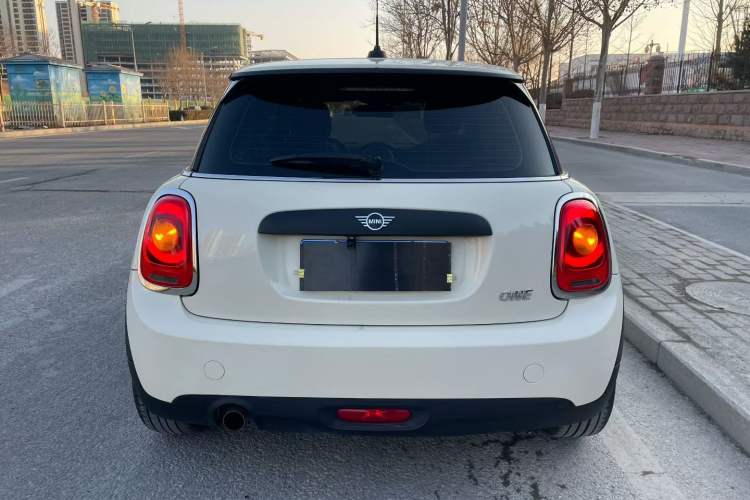 Used  MINI 2021 1.5T ONE
