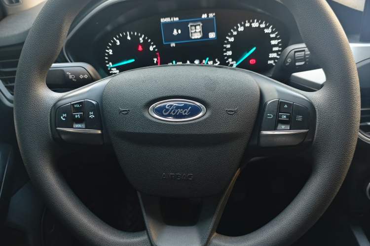Used Ford Focus 2019 Sedan 1.5L Manual FENGYUE Model China V Emission Standard
