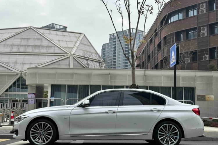 Used BMW 3 Series 2018 320Li Leading Luxury Package
