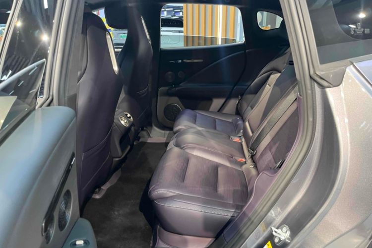 Used  07 2024 Max Extended-Range Edition