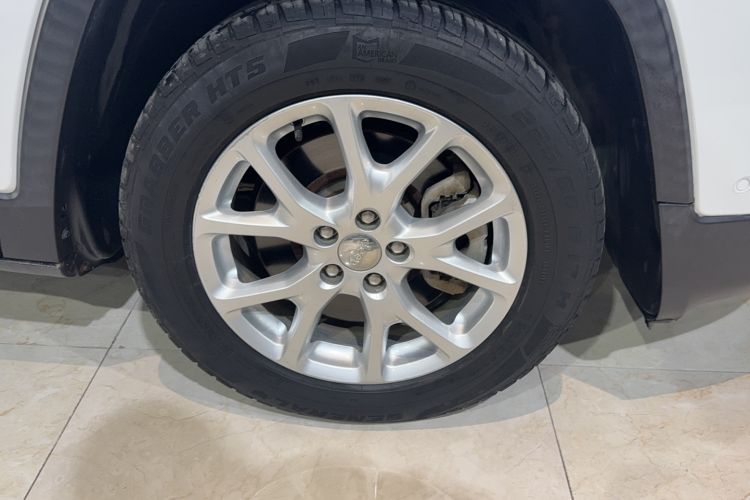 Used  Cherokee 2016 2.0L Superior Edition
