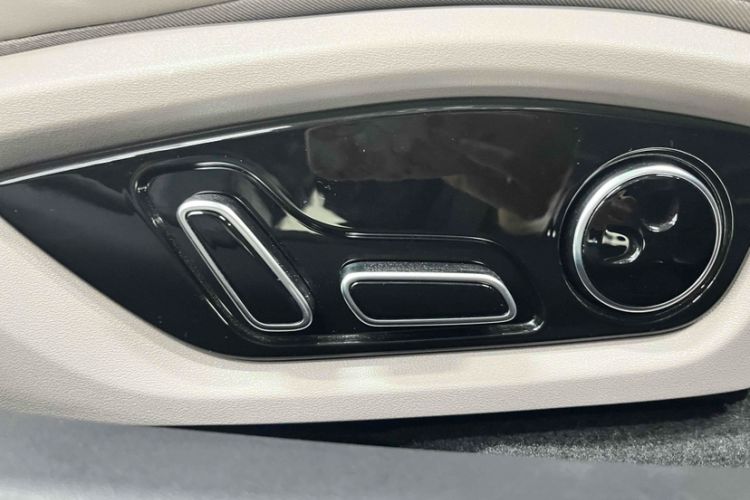 Used BYD Han 2025 EV with 701 km of Laser Radar-Enabled Intelligent Driving