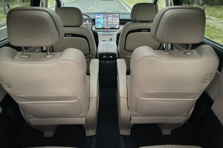 Used XPeng X9 2024 702 Ultra-Long Range Max
