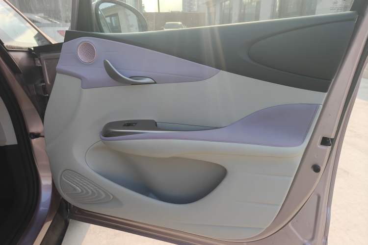 Used BYD Dolphin 2023 420 km Fashion Edition
