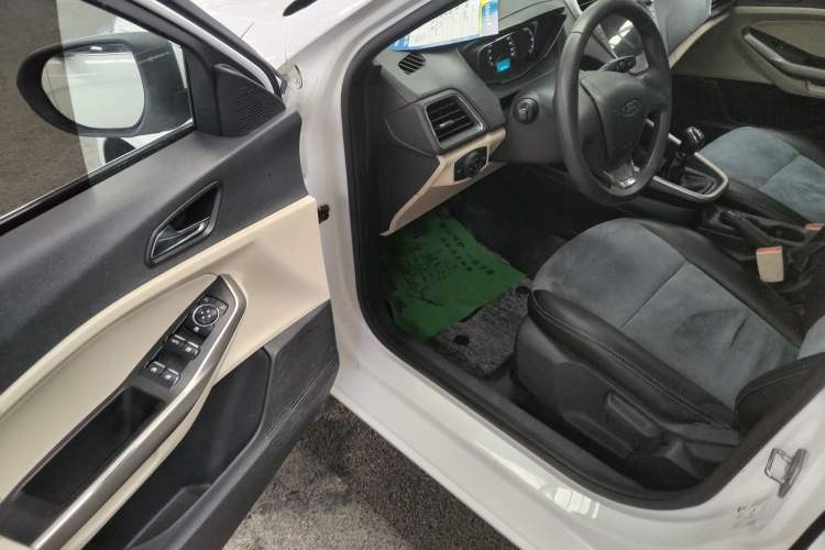 Used Ford Escort 2017 1.5L Manual Comfort Model
