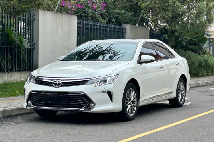 Used Toyota Camry 2016 2.5G 10th Anniversary Deluxe Navigation Edition
