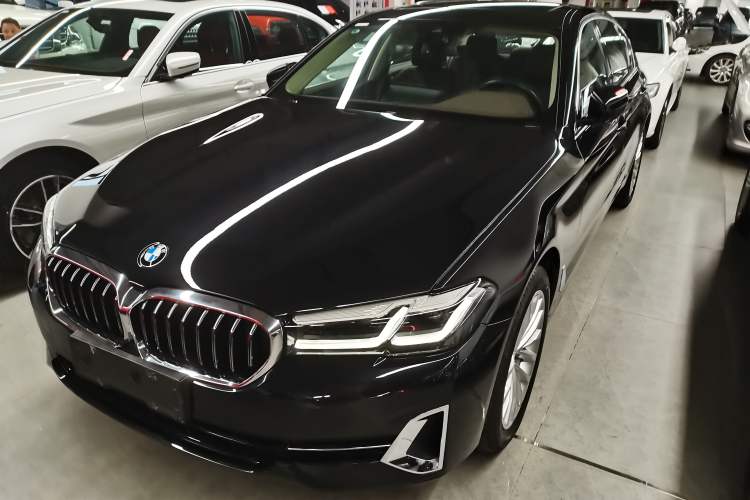 Used BMW 5 Series 2022 Second Facelift 525Li Luxury Package
