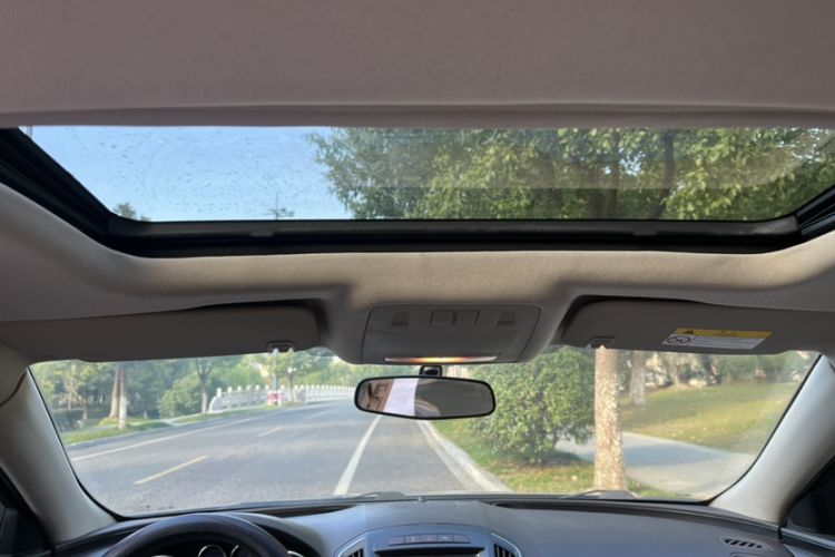 Used Buick Regal 2014 2.0L Leading Fashion Edition