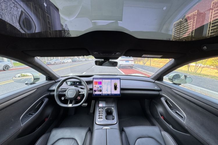 Used  SU7 2024 Four-Wheel Drive Ultra-Long Range Advanced Intelligent Driving Max Edition
